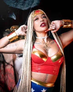Kenya_carper Your Wonder Woman, do you like her?🎃 Pic 9