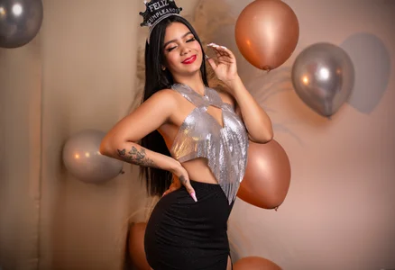 SenniaBella My 24th Birthday 🎉🎁🥰 Pic