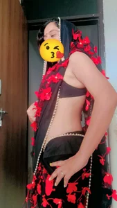 Poojacutee Aao dekho aur jaldi join karo c2c . fénykép