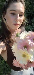 AntonettaTarring and I also love flowers Pic 2