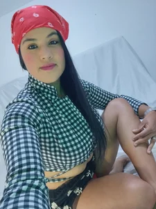 Zhayrarosee's photo