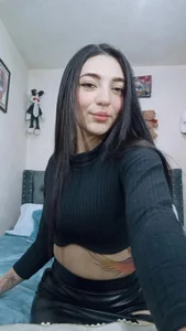 Amellia_rous Public Billede