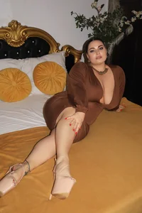 GeorgiaLerox 🤎Classy brown dress🤎 Foto 2