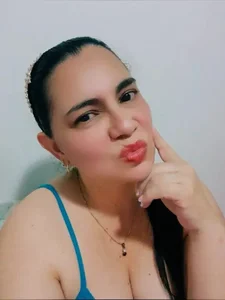 michellrodriguez Kiss Foto