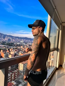 samuel_boy_tatooのflirting is my cardioの 6枚の写真