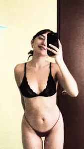 suzumi__ besito pa ti Pic