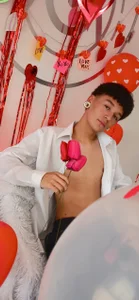 David_Banks_: Public ( 2 фото)