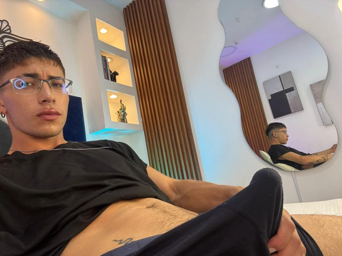 Dominik_Blake Gambar Trending 1751