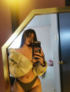 lara_madisson Public Pic 7