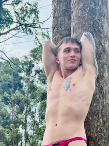 Dylanwhite23_のNew Photosの 9枚の写真