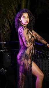 CamilaLevyのSensual Essenceの 4枚の写真