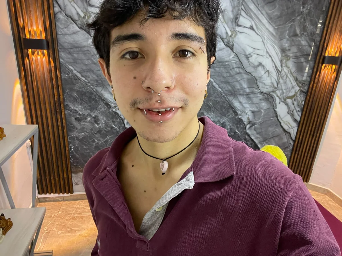 Трендове зображення  6565 NoahWalker__