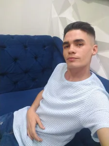 Maxximilano_ Public Hình 4