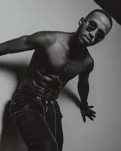 JamesParck Sentional James Foto 5