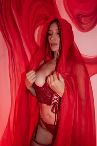 Zdjęcia MiaFarrell_ Red essence:  5