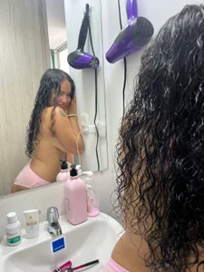 CurlyGirl_1 Wanna take a shower with me? Bilde 4