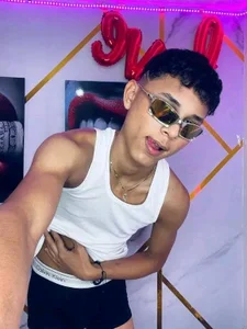 boyswantingplayJose😻图片 3