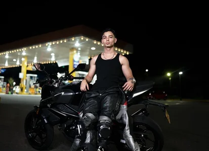 Midnight Rider 🌙🏍️