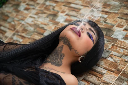 IrisMyae's XXX Nude Photo 3