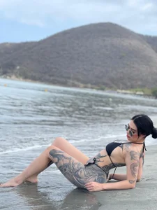 freyja_rouse beach Poză