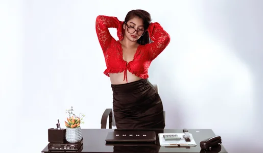Kylie-Voos Public Pic 3