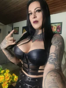 Astartexxx im hot metalhead Bilde