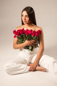 Rose de lana_kane_  3 photos