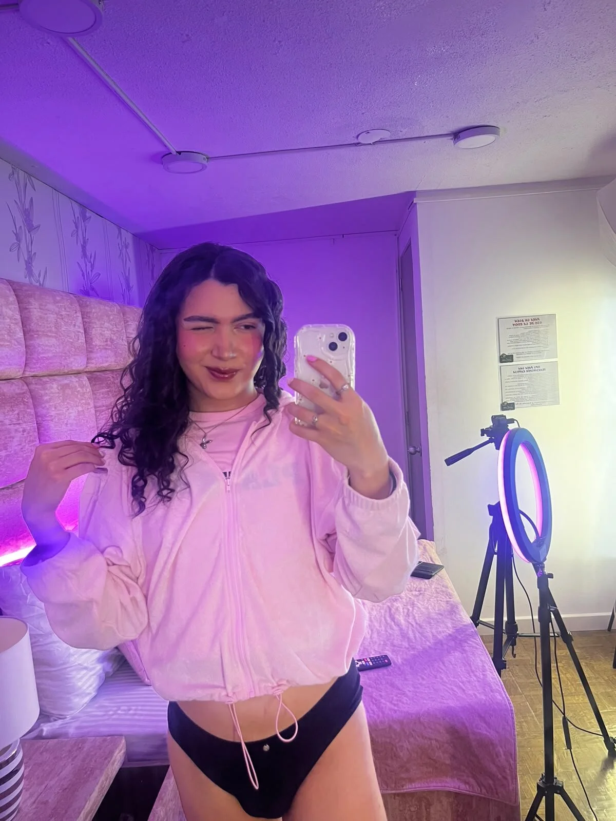 NinaHille 님의 트렌드 중인 사진  2280개