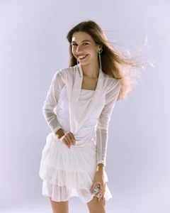 White de KellyShines  2 Imagens