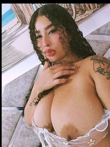 LeahAngell White Lingerie can fit my boobs Εικόνα 3