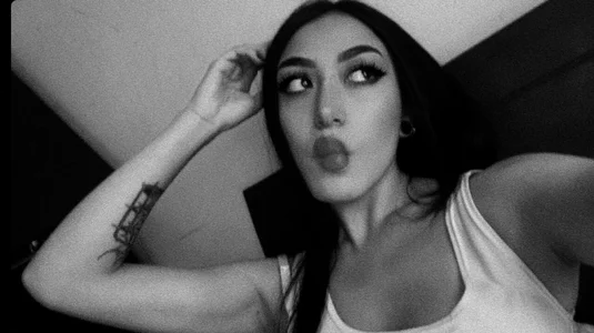 VeronaBurton Public รูป  3