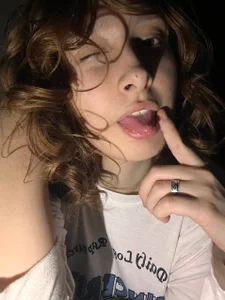 LilyannRosse Home vibe Pic