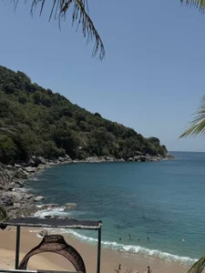 Kurohyooo on the beach Pic