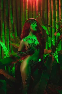 PaulinaSantos_ POISON IVY Bilde 6