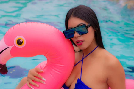 Public od GenesisRuiz  snímek