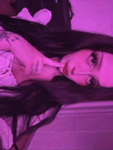 Lolykari Bored at home Bilde