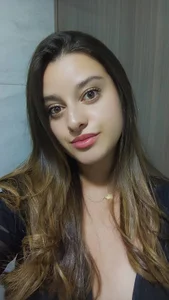 Ana_Velvet_ Public Pic 3