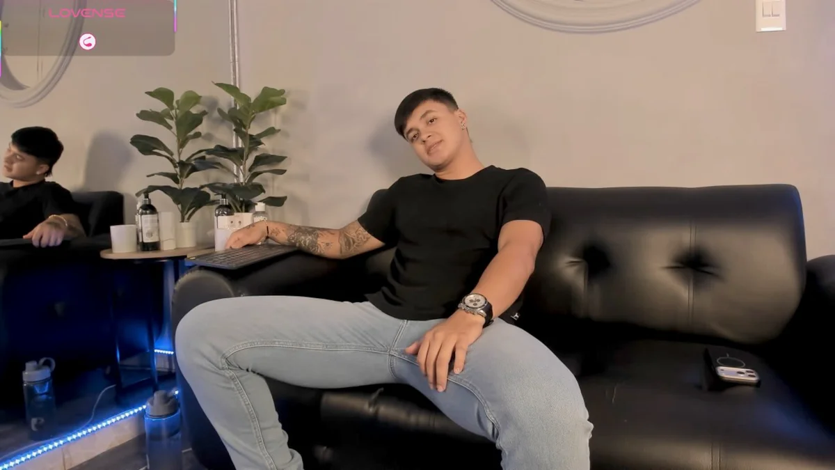Трендове зображення  4087 Cristopher_strong