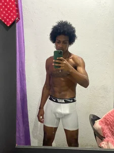 Larry-n-clouds White 🚀🍆🔥🔥 Billede 3