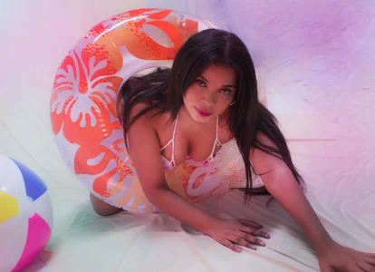 Summer is here!🌞🔥💦😈 od DeniseMoca  snímek