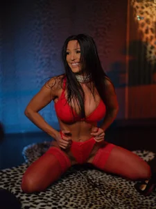 AstridVex The Lady in Red: Unwrapping Your Favorite Obsession ❤️ Immagine  7