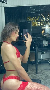 sexy red 😘 de missarii28  6 Imagens