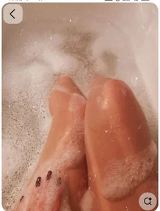 Honesty-Mel Public Immagine  3