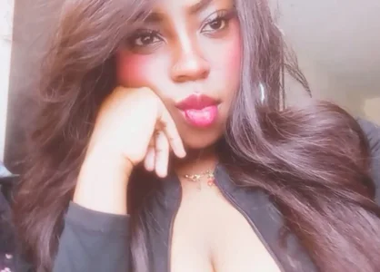 Charlotte_miles Public صورة واحدة|Charlotte_miles Public صورتان|Charlotte_miles Public  2 صور|Charlotte_miles Public  2 صورة