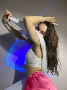 PetraHambelton Home vibe Pic 3