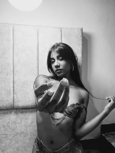 A little of me de Zoehot_11  2 Imagens