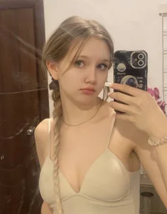 CarolDaniels Me with a pigtail Kuva