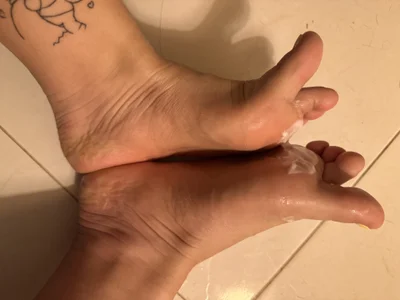 Amarantha_666: Foot Fetish ( 3 фото)