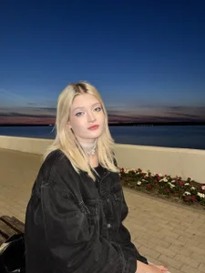 TaraBomstad 5 صورة واحدة|TaraBomstad 5 صورتان|TaraBomstad 5  صور|TaraBomstad 5  صورة