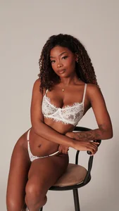 Isaa_Coleman_ Choose 1!  5. fénykép